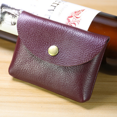 Kis bőr pénztárca érmék és személyes iratok tárolására