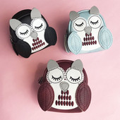 Γυναικείο μοντέρνο πορτοφόλι με τρισδιάστατο στοιχείο σε τέσσερα χρώματα