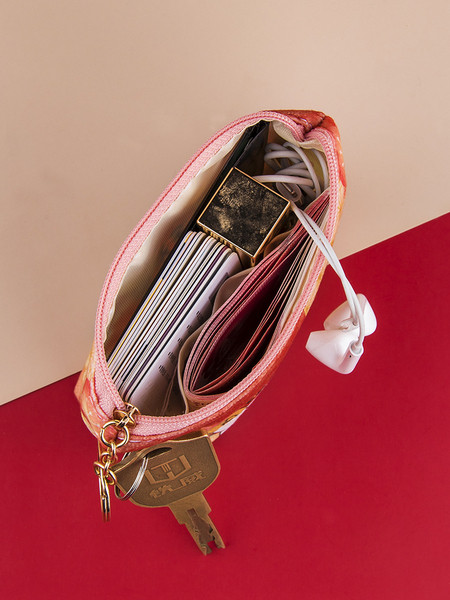 Šareni ženski novčanik s patentnim zatvaračem