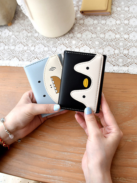 Naiste kunstnahast rahakott aplikatsiooniga