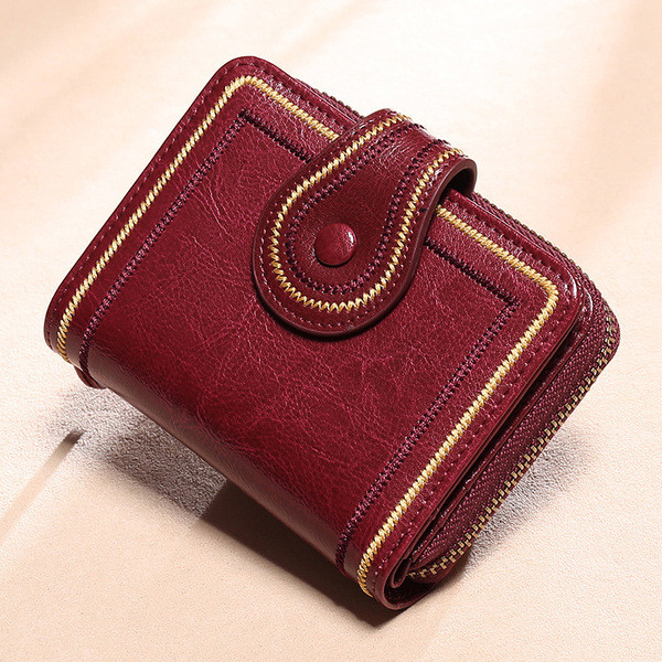 Модерен дамски портфейл с бродерия и джоб за монети