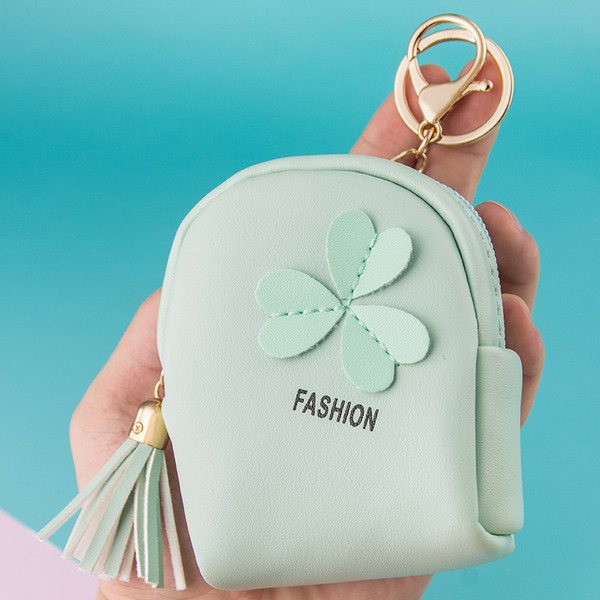 Női bőr pénztárca 3D elemmel és felirattal