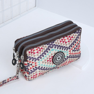 Μικρή γυναικεία τσάντα με φερμουάρ - διαφορετικά μοντέλα