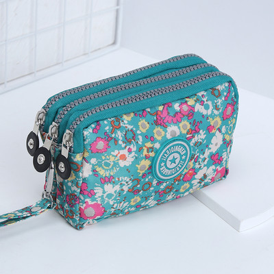 Μικρή γυναικεία τσάντα με φερμουάρ - διαφορετικά μοντέλα