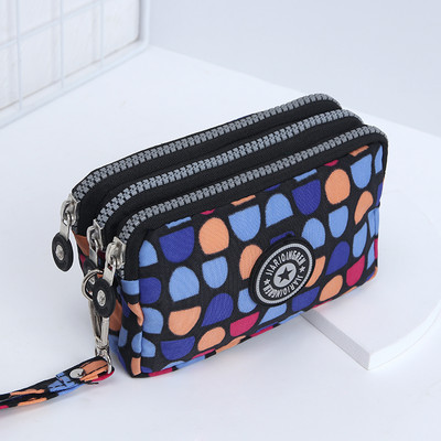 Μικρή γυναικεία τσάντα με φερμουάρ - διαφορετικά μοντέλα