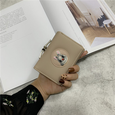 Γυναικείο καθημερινό πορτοφόλι με μεταλλική στερέωση και απλικέ