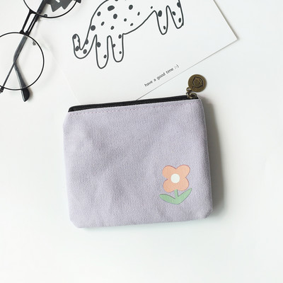 Väike tekstiilist rahakott värvirakendusega