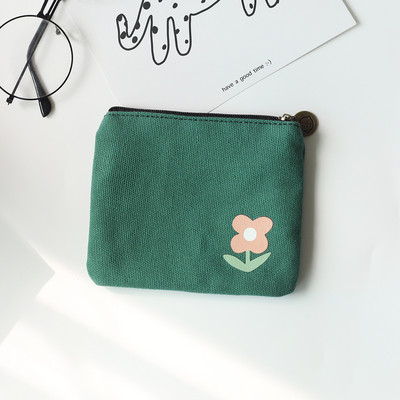 Väike tekstiilist rahakott värvirakendusega