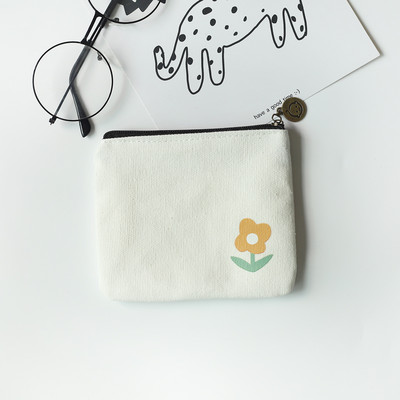 Väike tekstiilist rahakott värvirakendusega
