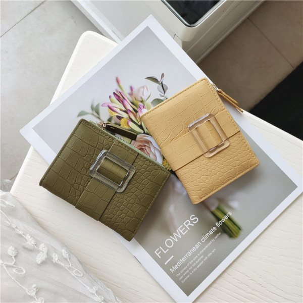 Νέο μοντέλο γυναικείο έκο δερμάτινο πορτοφόλι με μεταλλικό στοιχείο σε διάφορα χρώματα