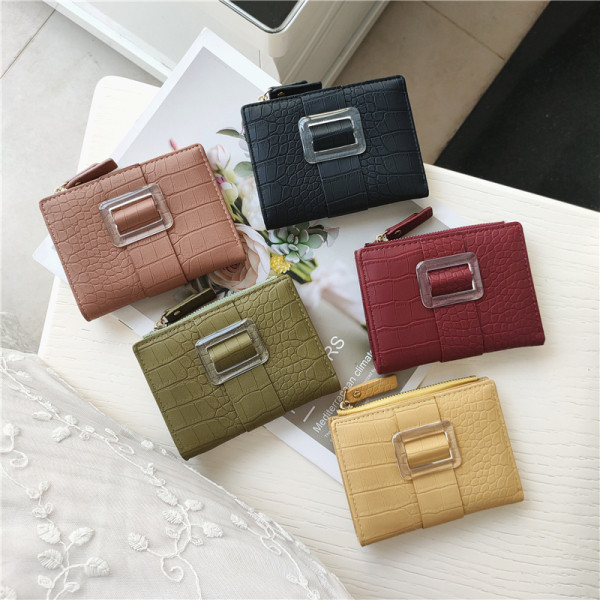 Νέο μοντέλο γυναικείο έκο δερμάτινο πορτοφόλι με μεταλλικό στοιχείο σε διάφορα χρώματα