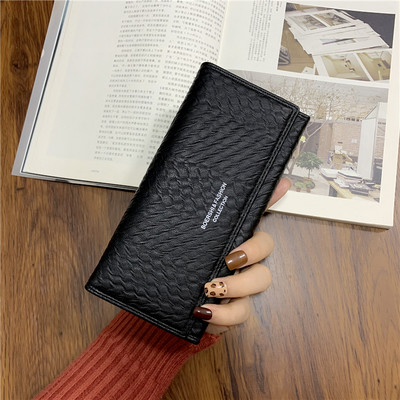 Ежедневен дамски кожен портфейл с метално закопчаване 