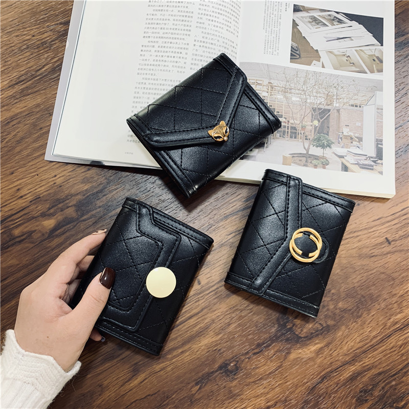 Novi model ženskog kožnog novčanika sa ukrasom u crnoj boji