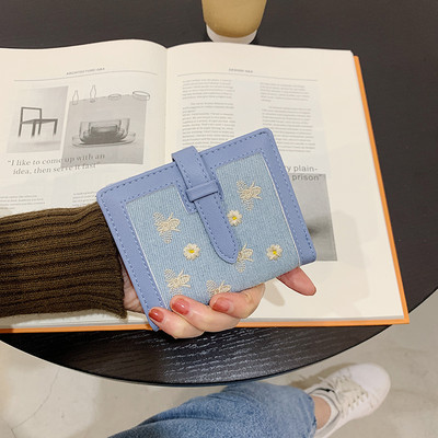 Μικρό γυναικείο πορτοφόλι από οικολογικό δέρμα και υφάσματα