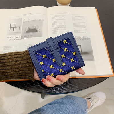 Μικρό γυναικείο πορτοφόλι από οικολογικό δέρμα και υφάσματα