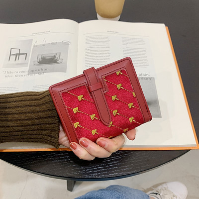 Μικρό γυναικείο πορτοφόλι από οικολογικό δέρμα και υφάσματα