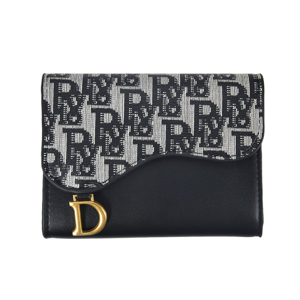 Novi model torbice sa metalnim ukrasom