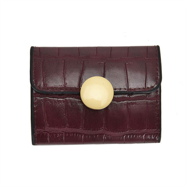 Kis bőr pénztárca fém csattal