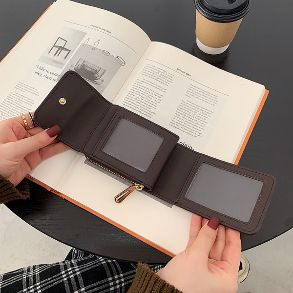 Moodne naiste rahakott luku ja lukuga