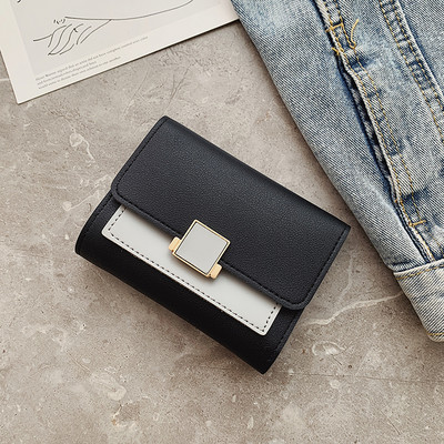 Ruudukujuline metallist kinnitusega naiste rahakott