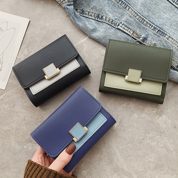 Ruudukujuline metallist kinnitusega naiste rahakott