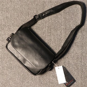 Geanta barbateasca din piele cu maner lung pentru umar