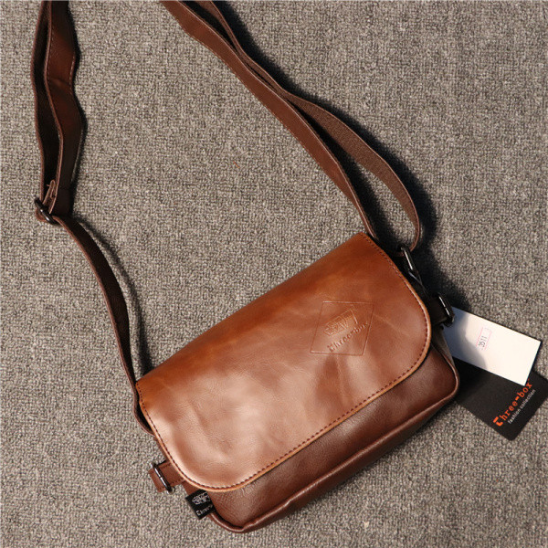 Geanta barbateasca din piele cu maner lung pentru umar