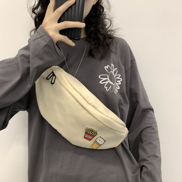 Alkalmi férfi textil táska cipzárral és 3D elemmel