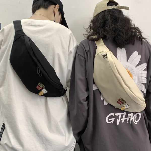 Alkalmi férfi textil táska cipzárral és 3D elemmel