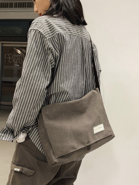 Alkalmi textil válltáska - férfiak és nők számára egyaránt