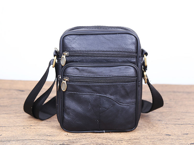 Мъжка кожна чанта с цип 