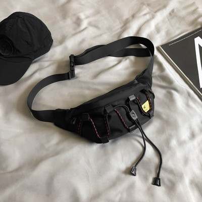 Férfi válltáska hosszú fogantyúval