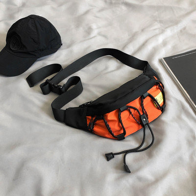 Férfi válltáska hosszú fogantyúval