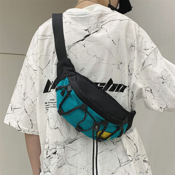 Férfi válltáska hosszú fogantyúval