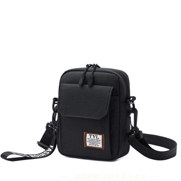 Férfi táska hosszú füllel és elülső zsebbel