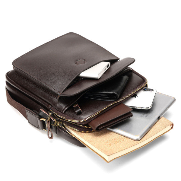 Мъжка бизнес чанта от еко кожа с мека дръжка