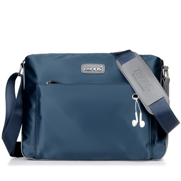 Ежедневна мъжка текстилна чанта в син и черен цвят 