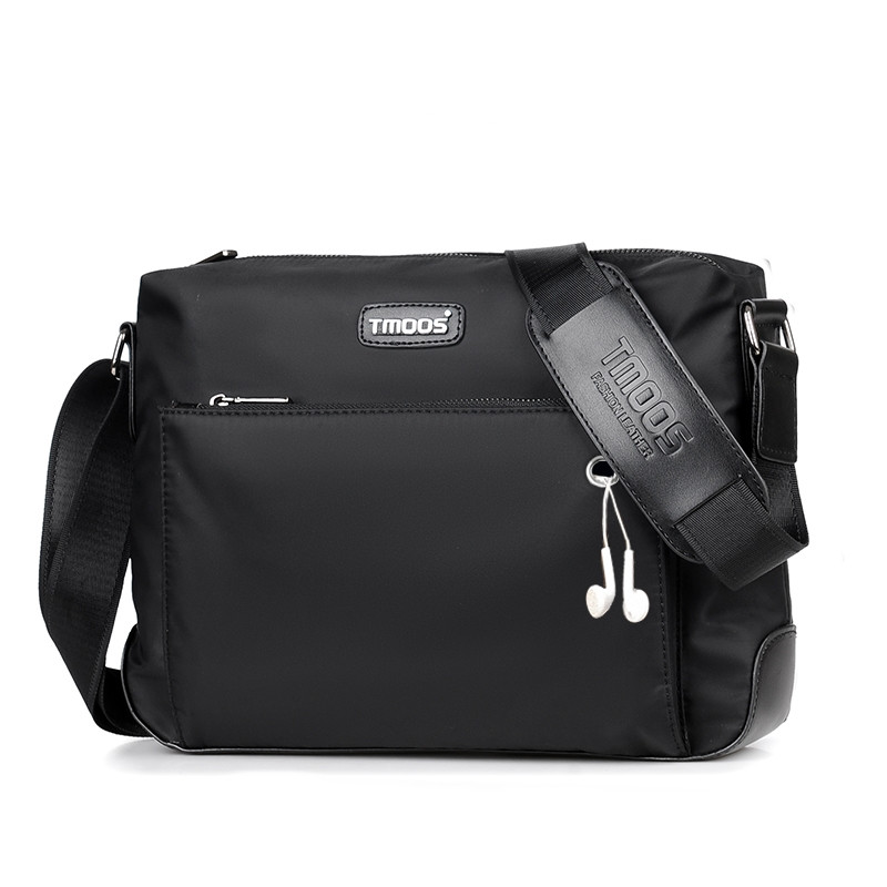 Ежедневна мъжка текстилна чанта в син и черен цвят 