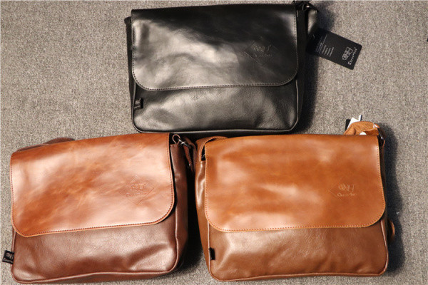 Új modell férfi bőrtáska fekete színben