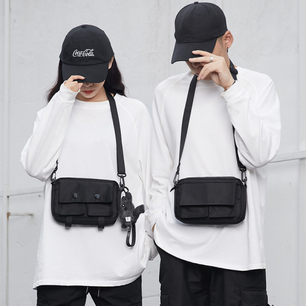 Sport-alkalmi válltáska férfi zsebbel