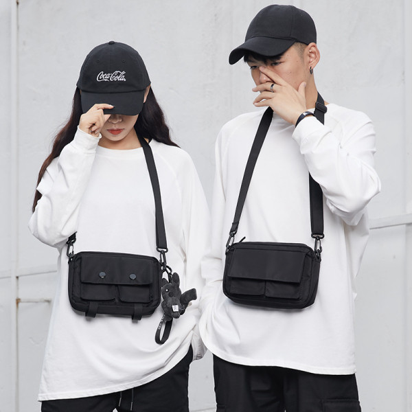 Sport-alkalmi válltáska férfi zsebbel