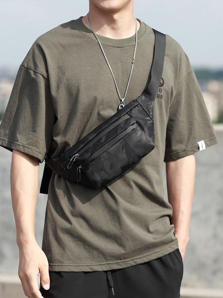 Geanta barbateasca neagra cu maner reglabil - patru modele