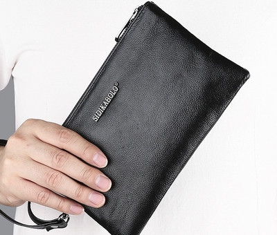 Férfi bőr táska cipzárral és fogantyúval