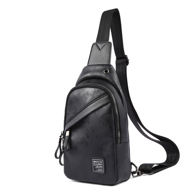 Ανδρική τσάντα με ένα λουράκι και μπροστινή τσέπη με φερμουάρ σε μαύρο χρώμα