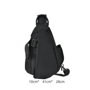 Sportlik-casual musta värvi õlakott