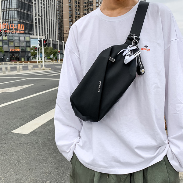 Új modell férfi deréktáska fekete színben