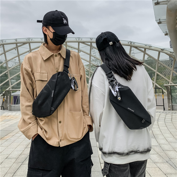 Új modell férfi deréktáska fekete színben