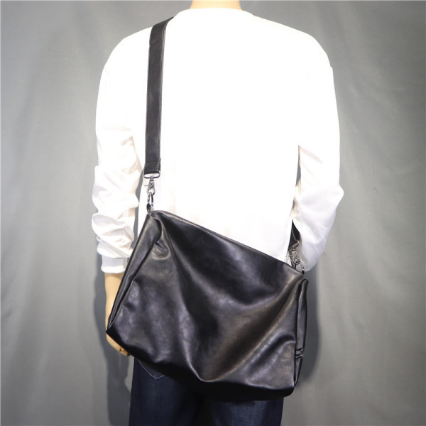 Pehmest nahast suur pika sangaga meestekott