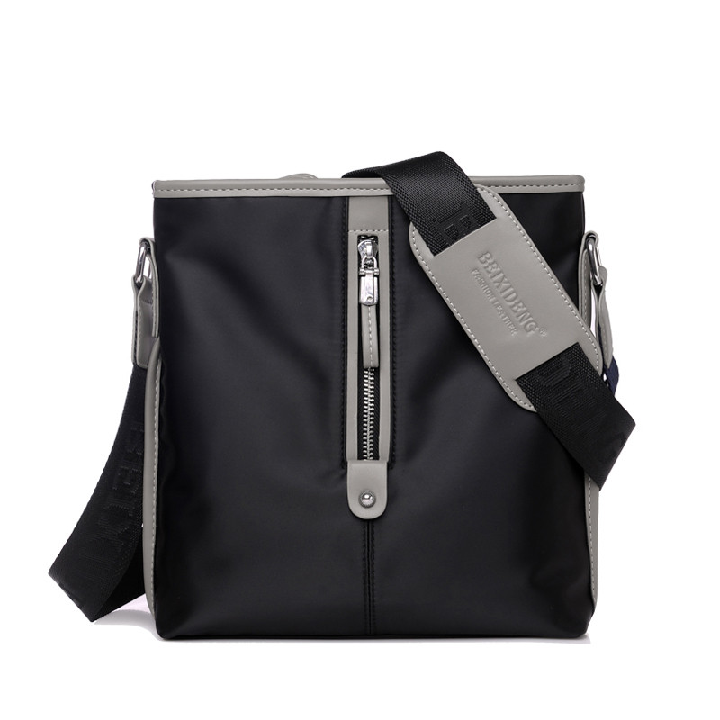 Válltáska cipzárral