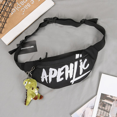 Férfi táska egy fogantyúval és felirattal